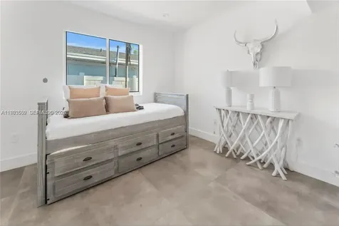 7525 Buccaneer Avenue North Bay Village FL 33141