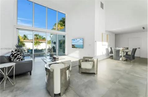 7525 Buccaneer Avenue North Bay Village FL 33141