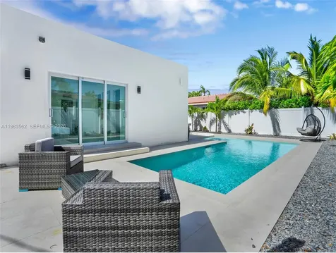 7525 Buccaneer Avenue North Bay Village FL 33141