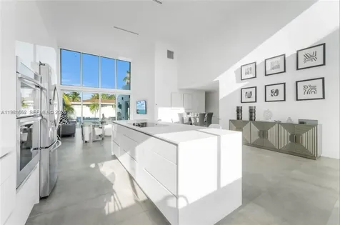 7525 Buccaneer Avenue North Bay Village FL 33141