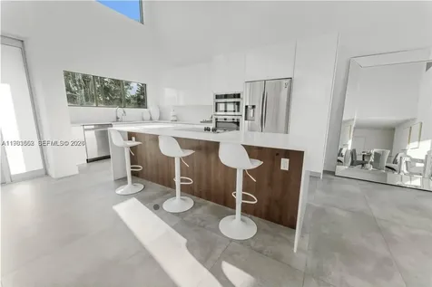 7525 Buccaneer Avenue North Bay Village FL 33141