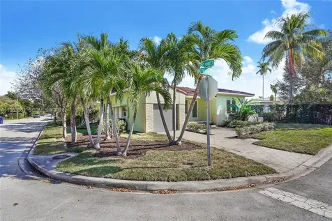 8975 Froude Avenue Surfside FL 33154