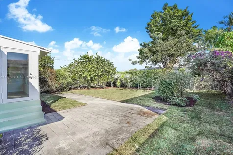8975 Froude Avenue Surfside FL 33154