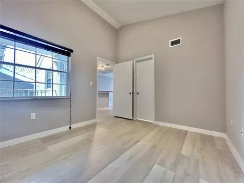 2811 N Oakland Forest Drive Oakland Park FL 33309
