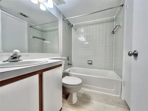 2811 N Oakland Forest Drive Oakland Park FL 33309