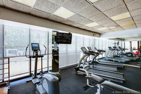 2555 Collins Avenue Miami Beach FL 33140