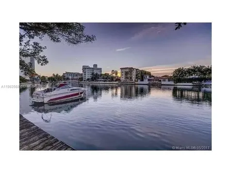 2555 Collins Avenue Miami Beach FL 33140