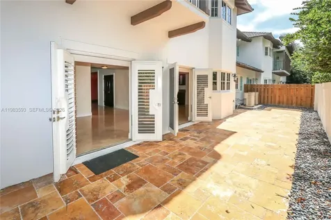 11064 SW 79th Path Miami FL 33156