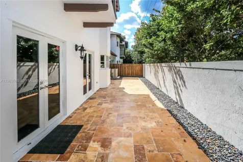11064 SW 79th Path Miami FL 33156