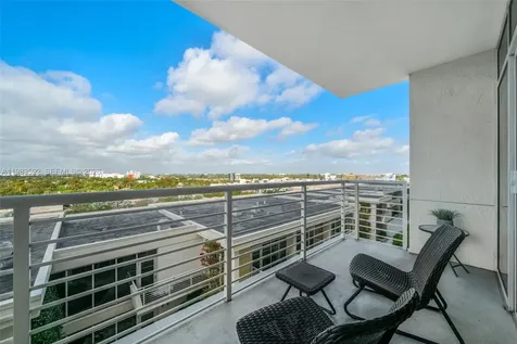 Miami FL 33137
