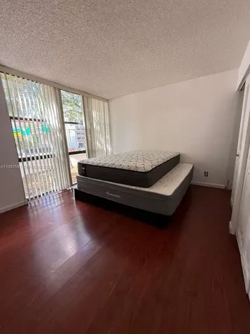 16909 N Bay Road Sunny Isles Beach FL 33160