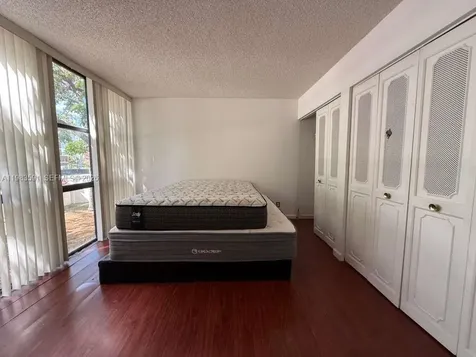 16909 N Bay Road Sunny Isles Beach FL 33160