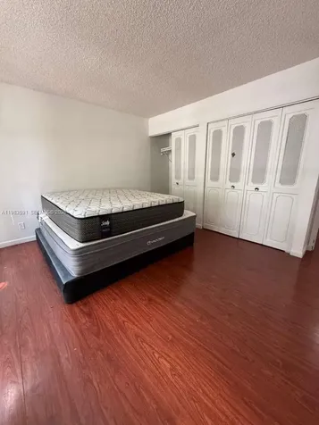 16909 N Bay Road Sunny Isles Beach FL 33160