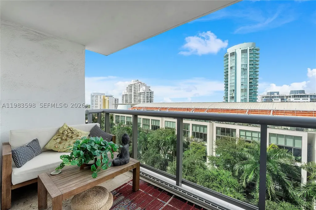 6039 Collins Avenue Miami Beach FL 33140