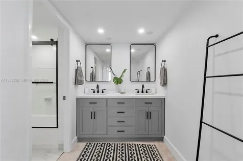 6039 Collins Avenue Miami Beach FL 33140