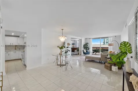 6039 Collins Avenue Miami Beach FL 33140