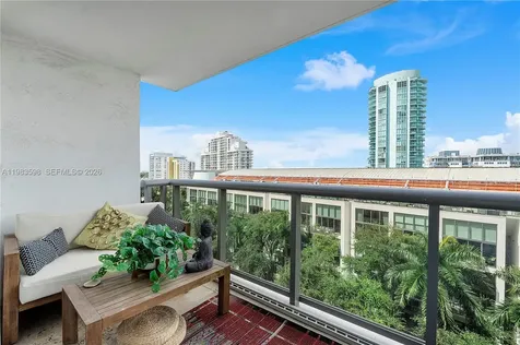 6039 Collins Avenue Miami Beach FL 33140
