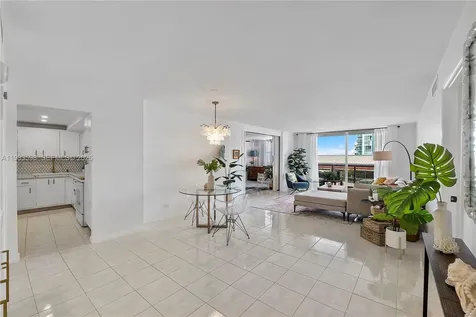 6039 Collins Avenue Miami Beach FL 33140