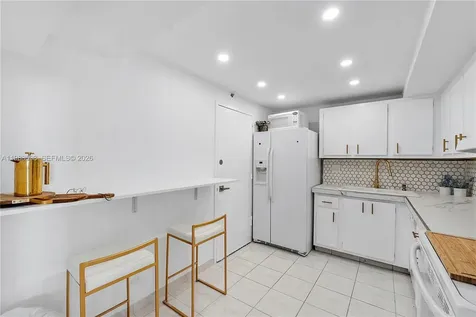 6039 Collins Avenue Miami Beach FL 33140