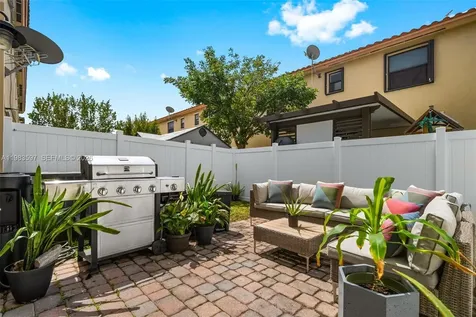 9380 W 33rd Lane Hialeah FL 33018