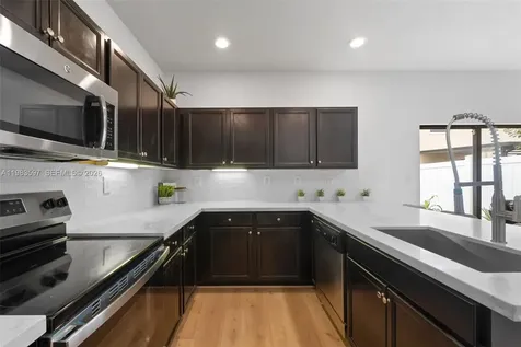 9380 W 33rd Lane Hialeah FL 33018
