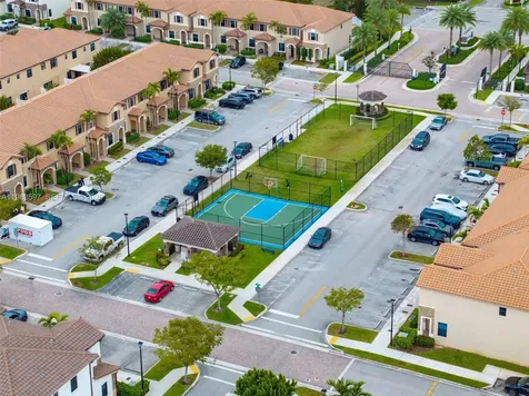 9380 W 33rd Lane Hialeah FL 33018