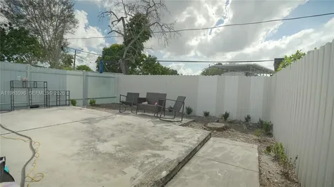 1720 NW 124th Terrace Miami FL 33167