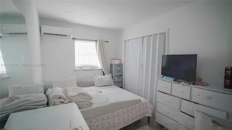 1720 NW 124th Terrace Miami FL 33167