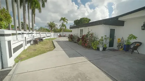 1720 NW 124th Terrace Miami FL 33167