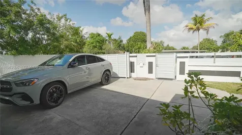 1720 NW 124th Terrace Miami FL 33167