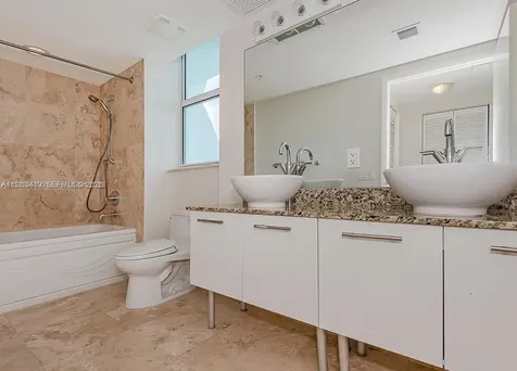 41 SE 5th Street Miami FL 33131