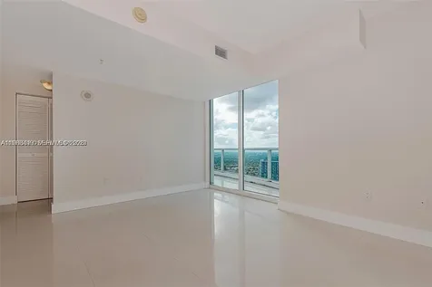 41 SE 5th Street Miami FL 33131