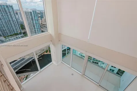 41 SE 5th Street Miami FL 33131