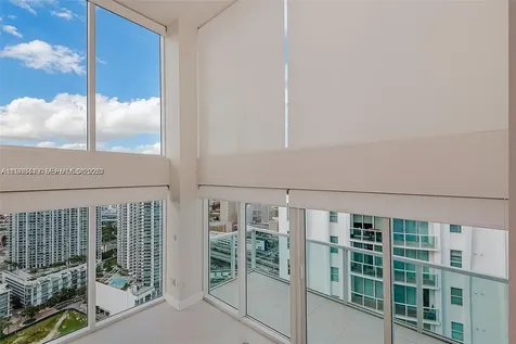 41 SE 5th Street Miami FL 33131