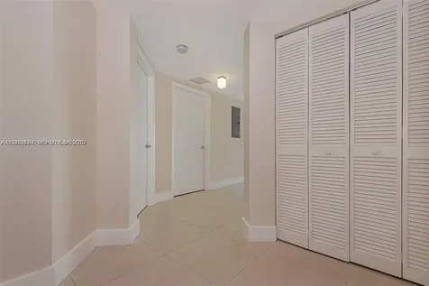 41 SE 5th Street Miami FL 33131
