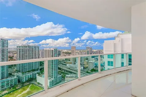 41 SE 5th Street Miami FL 33131