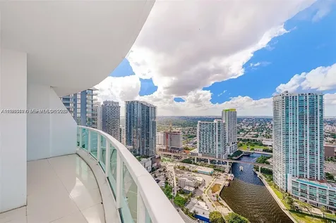 41 SE 5th Street Miami FL 33131