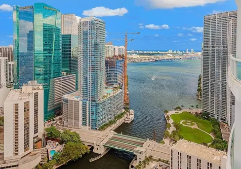 41 SE 5th Street Miami FL 33131