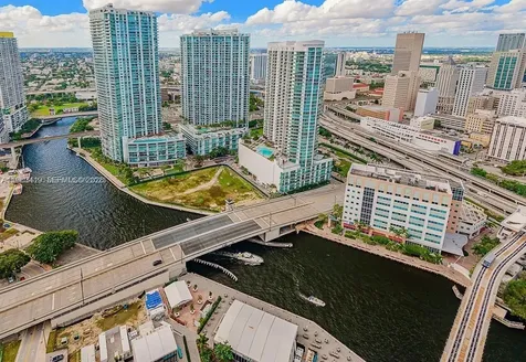 41 SE 5th Street Miami FL 33131