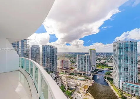 41 SE 5th Street Miami FL 33131