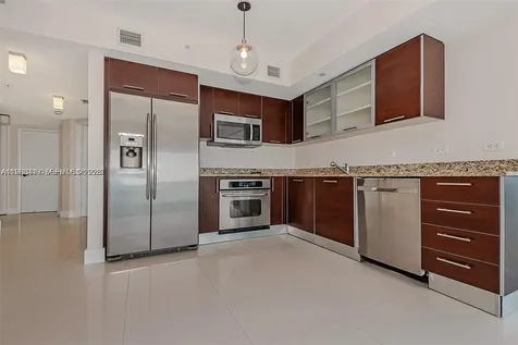 41 SE 5th Street Miami FL 33131