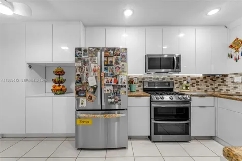 5208 NW 103rd Avenue Doral FL 33178
