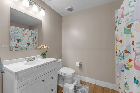 5208 NW 103rd Avenue Doral FL 33178