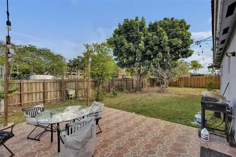 9141 SW 162nd Court Miami FL 33196