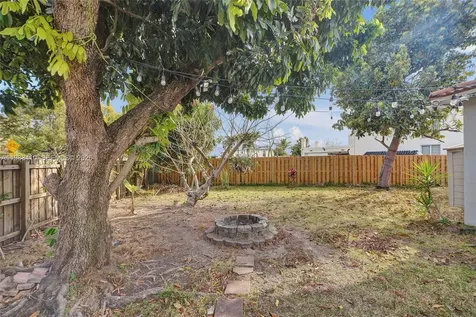 9141 SW 162nd Court Miami FL 33196