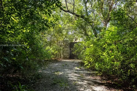 9000 Arvida Drive Coral Gables FL 33156
