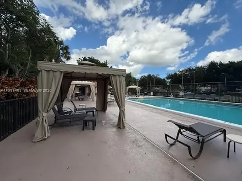 10161 W Sunrise Plantation FL 33322