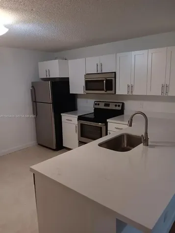 10161 W Sunrise Plantation FL 33322
