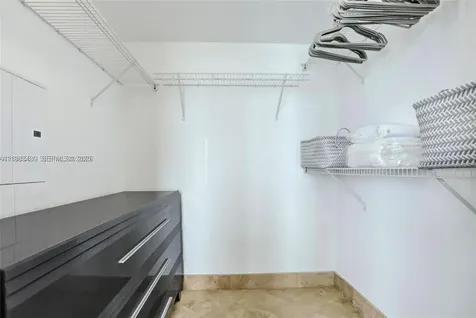 185 SW 7th Street Miami FL 33130