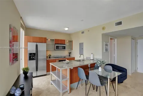 185 SW 7th Street Miami FL 33130